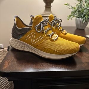 New Balance Fresh Foam ROAV Running Shoes